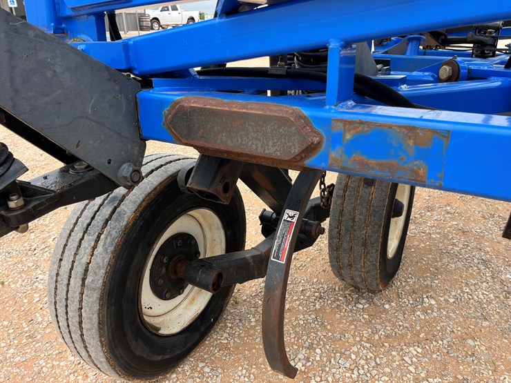 2014-new-holland-st830-image-14
