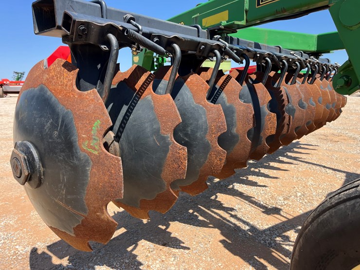 2013-john-deere-670-image-10