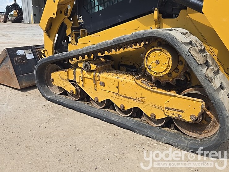 2022-caterpillar-259d3-image-15