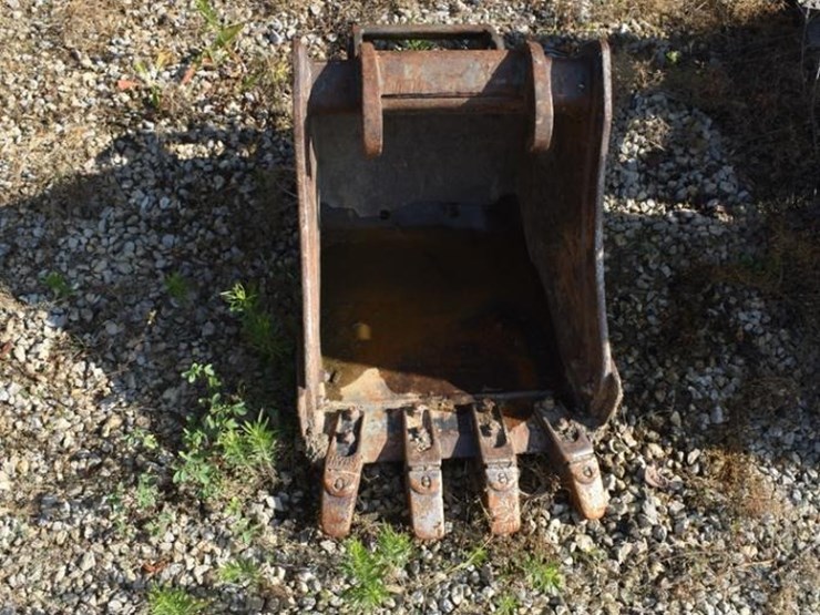 bucket,-trenching-backhoe-bucket-44030-image-1