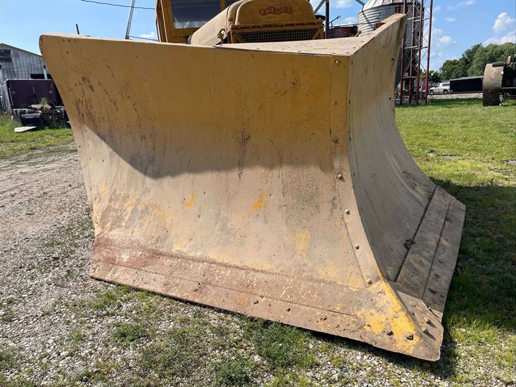caterpillar-sixty-image-9