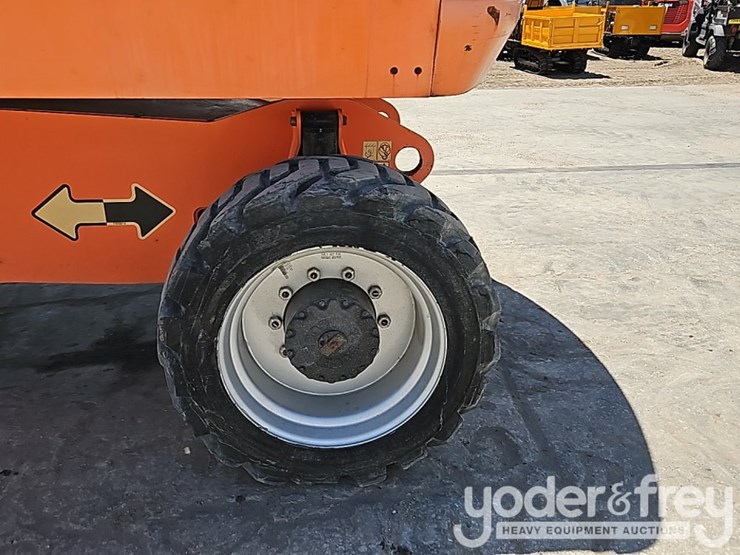 2007-jlg-800s-image-16