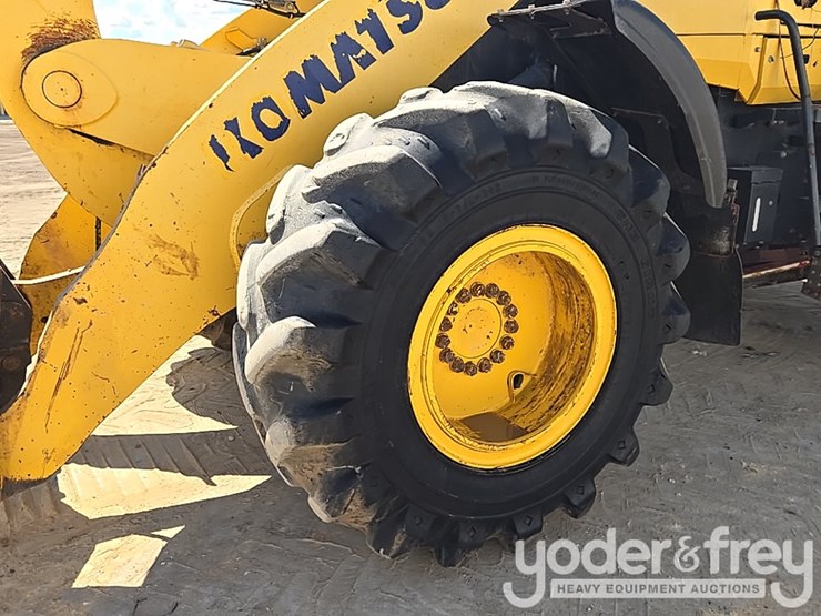 2017-komatsu-wa320-8-image-1