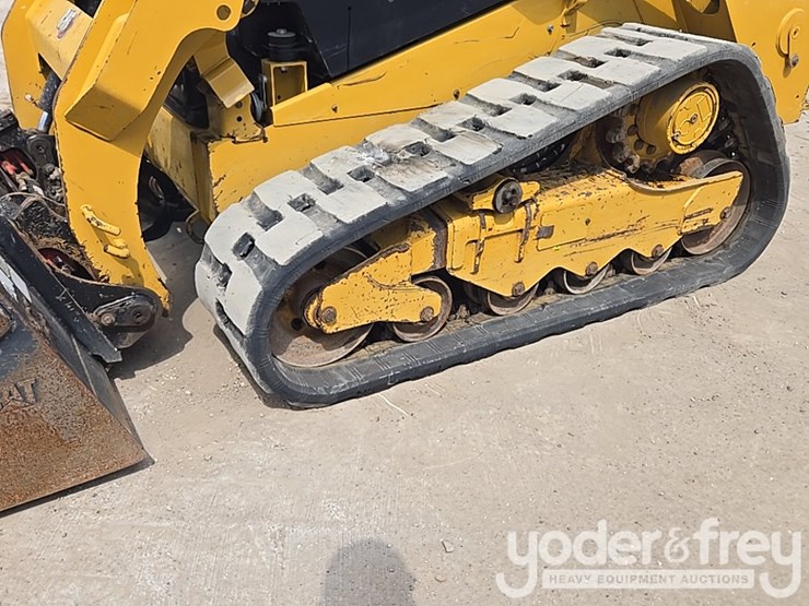 2022-caterpillar-259d3-image-13