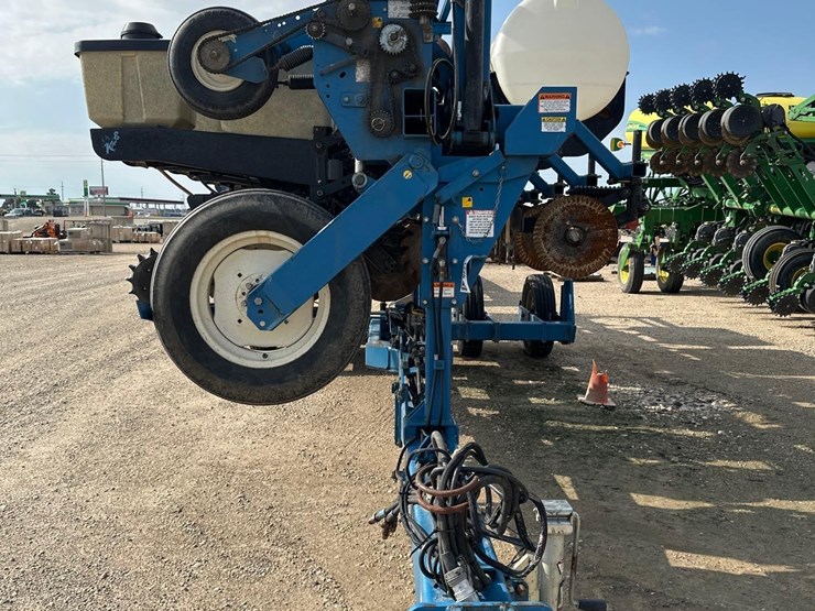 kinze-2600-image-3