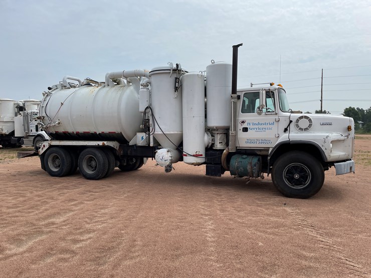 1995-ford-l9000-image-5