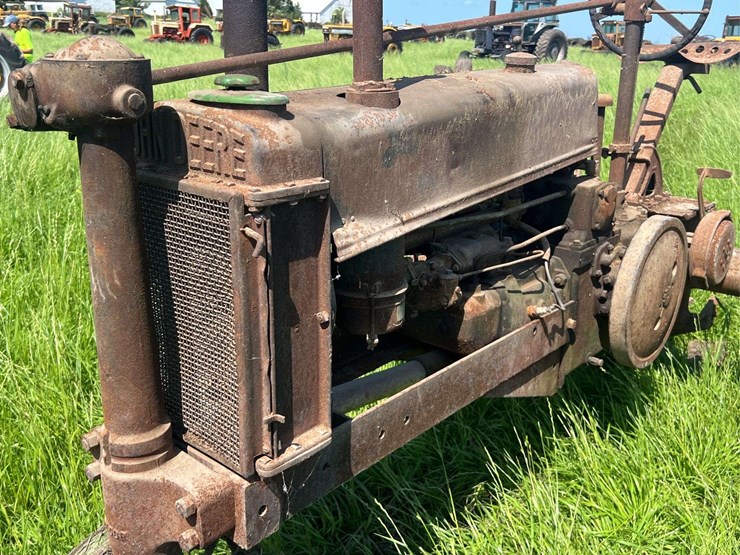 john-deere-model-b-image-14