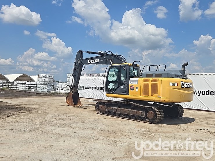 2017-deere-210g-lc-image-3