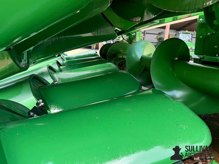 2023-john-deere-c12f-image-17