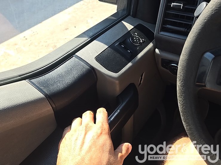 2019-ford-f550-xl-image-86