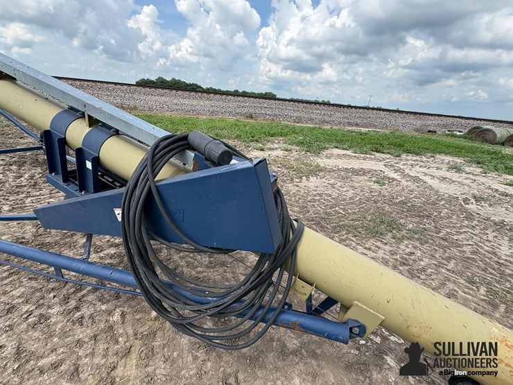 harvest-international-t1052-image-17