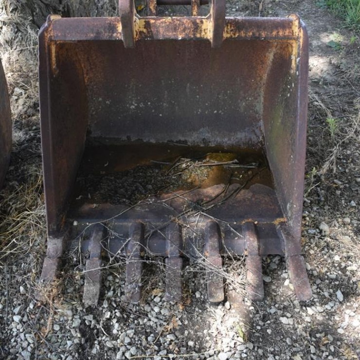 Bucket, Trenching EXCAVATOR BUCKET 44087