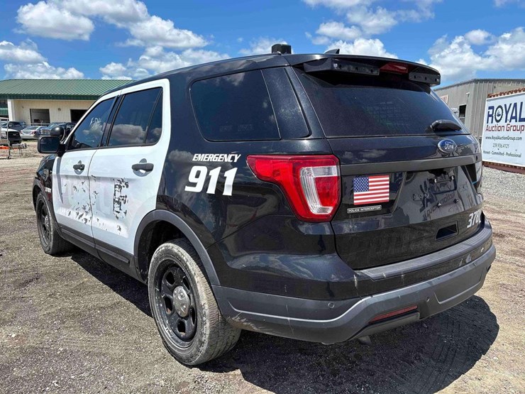 2019-ford-explorer-image-4