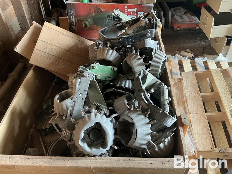 john-deere-12-image-4