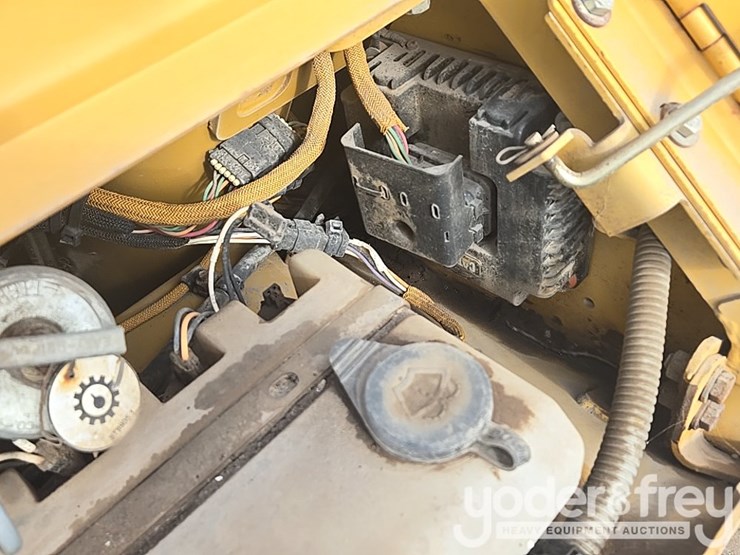 2008-caterpillar-d6n-lgp-image-47