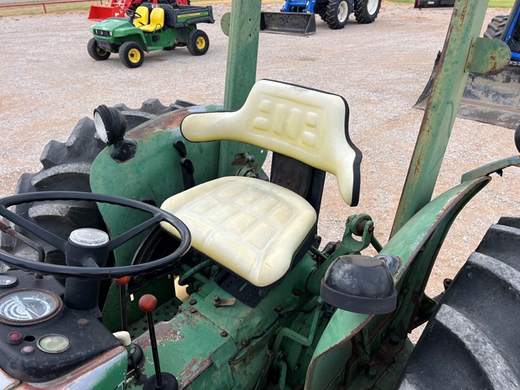 1976-john-deere-2240-image-11
