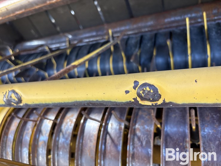 2014-new-holland-roll-belt-560-image-15