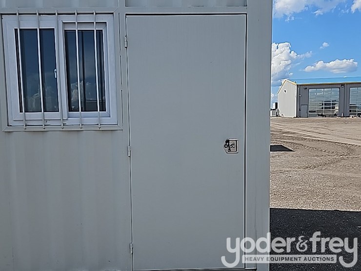 unused-12'-mini-container,-pedestrian-door,-lock-box,-window,-fork-pockets-image-11