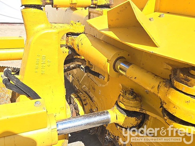 2021-komatsu-d61px-24-image-26
