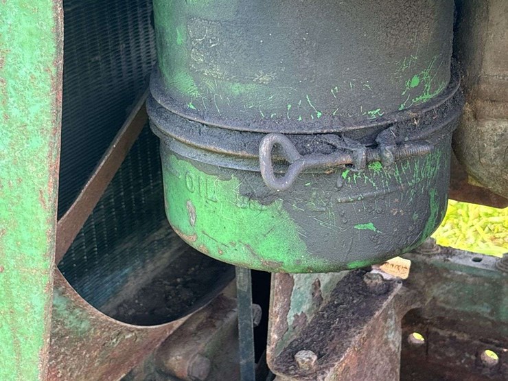 john-deere-70-image-29