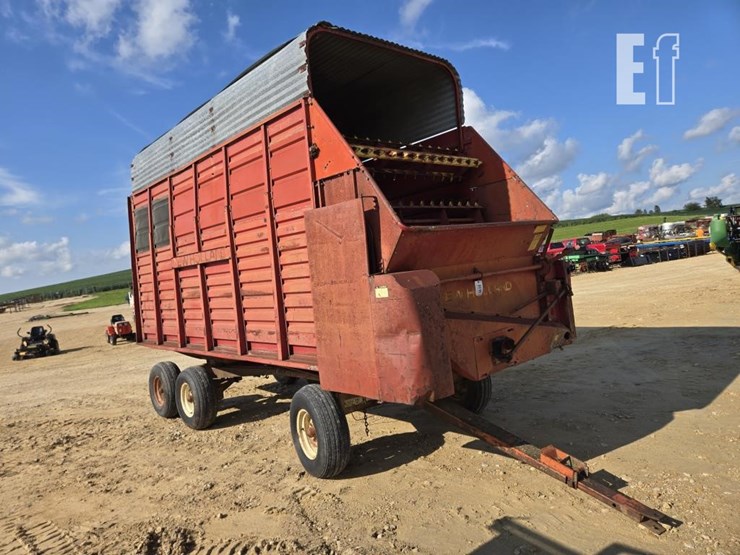 new-holland-8-image-1