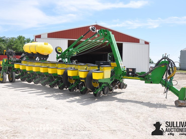 2010-john-deere-1770nt-image-3