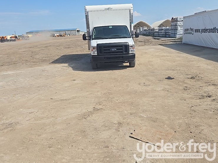 2019-ford-e350-image-9