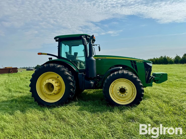 2013-john-deere-8335r-image-4