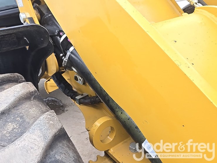 2023-caterpillar-908-image-30