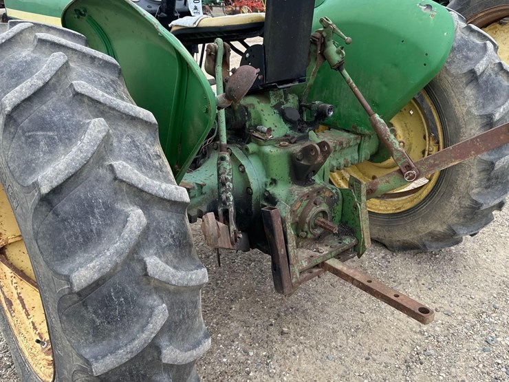 john-deere-830-image-9