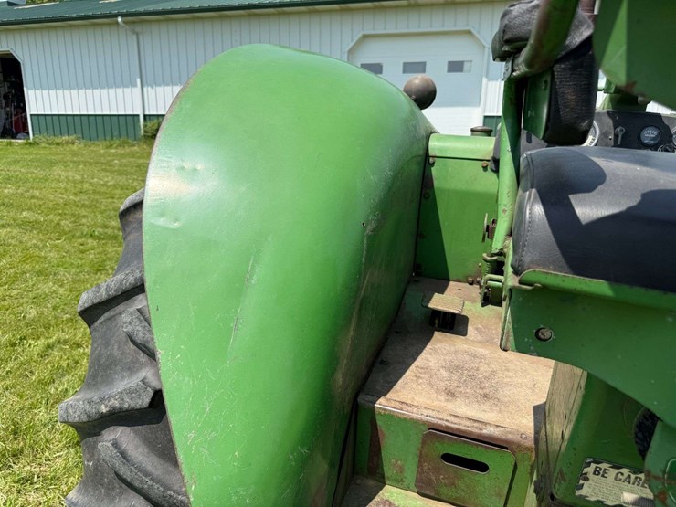 john-deere-830-image-25