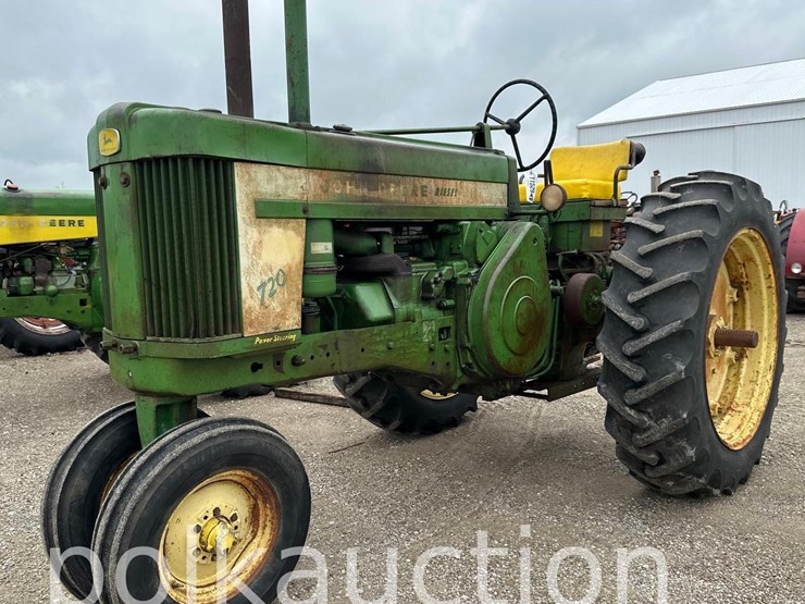 john-deere-720-image-1