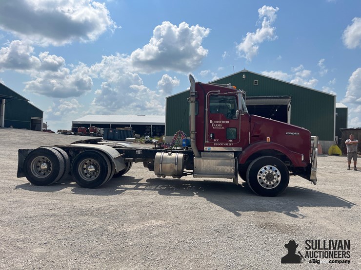 2011-kenworth-t800-image-4