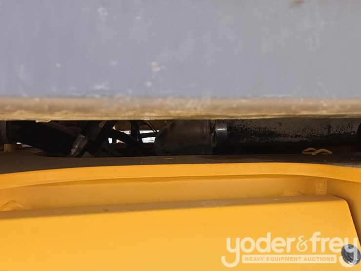 2014-volvo-l60g-image-38
