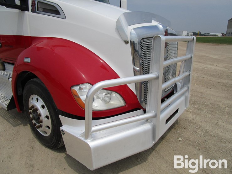 2016-kenworth-t680-image-11