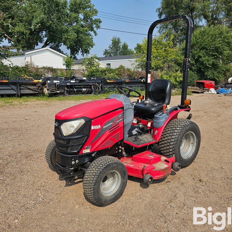 2016 MAHINDRA EMAX 22S