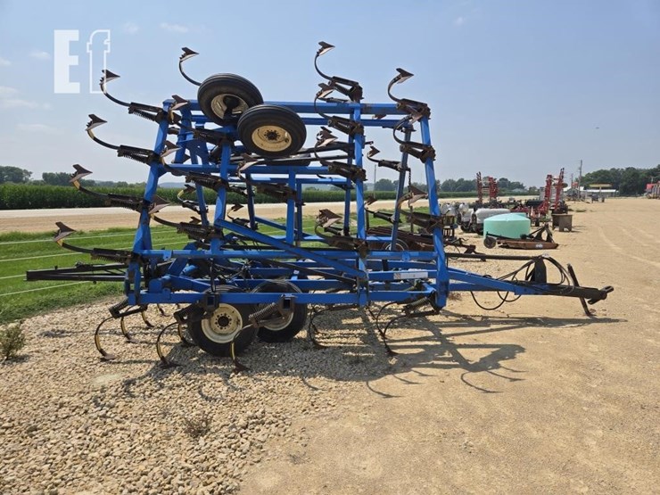 dmi-26'-field-cultivator-3777-image-9