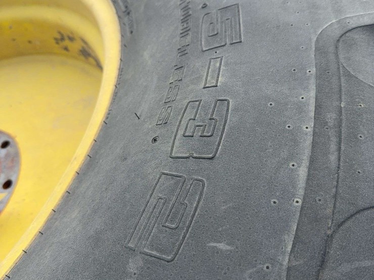 john-deere-8-image-2