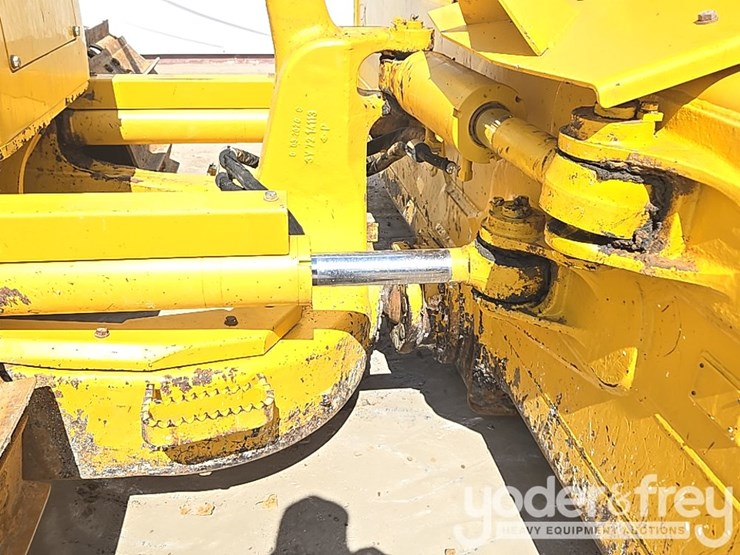 2021-komatsu-d61px-24-image-25