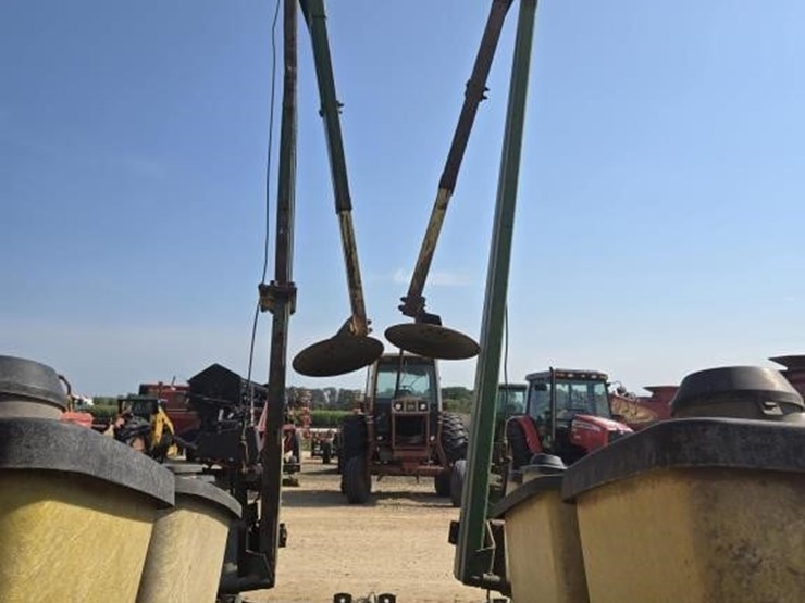 john-deere-7000-image-7