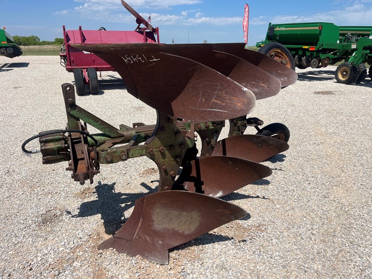 john-deere-835-image-4