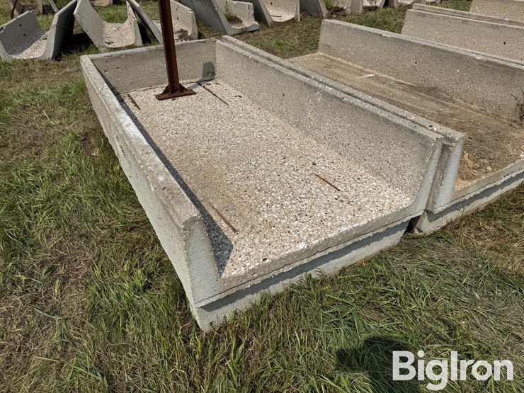 concrete-h-bunks-image-9