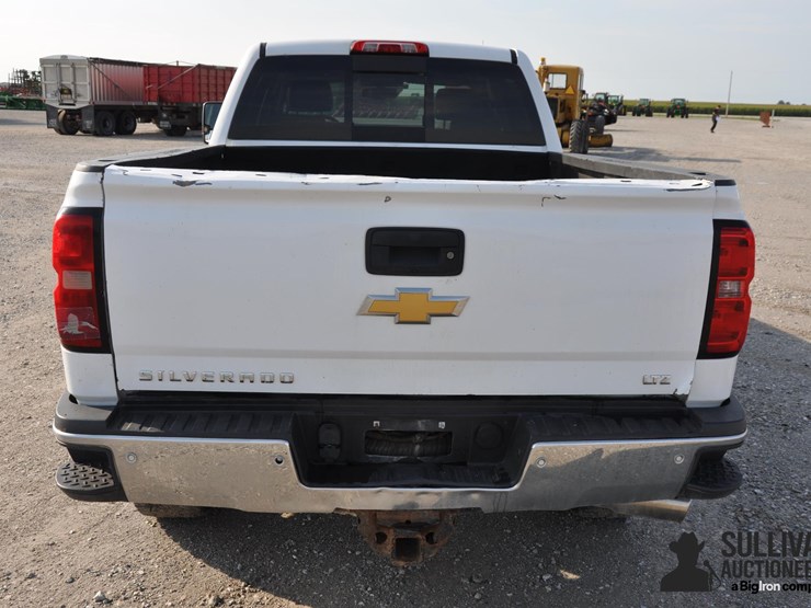 2015-chevrolet-2500-image-6