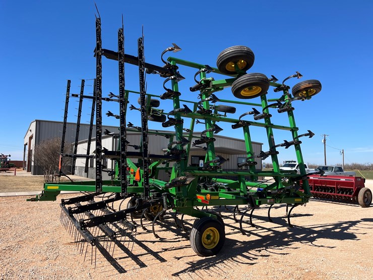 2009-john-deere-2210-image-7