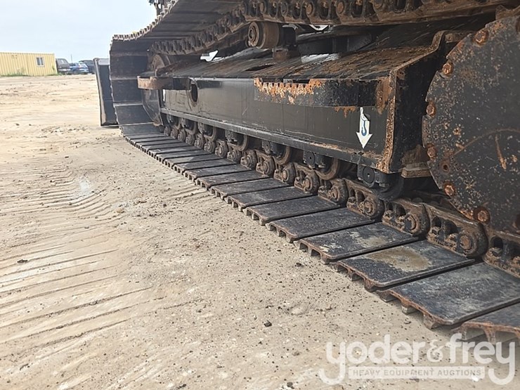 2022-deere-130g-image-19