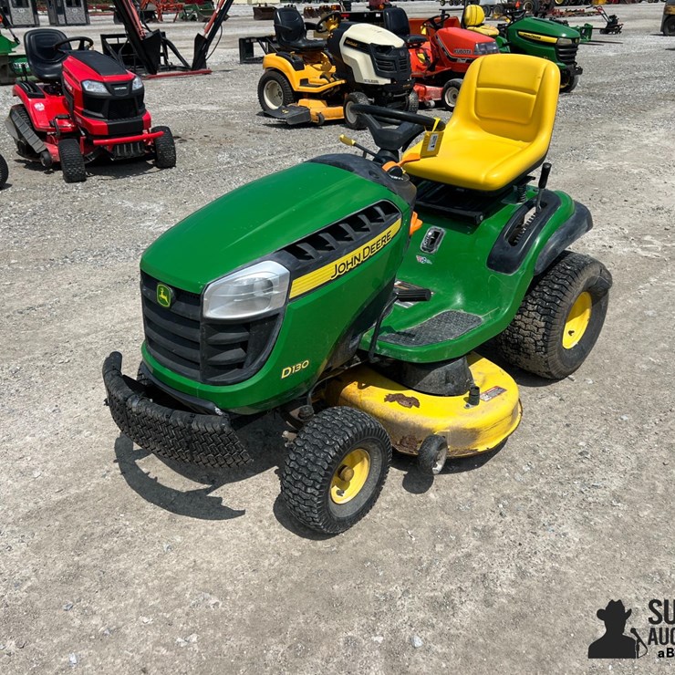 JOHN DEERE D130