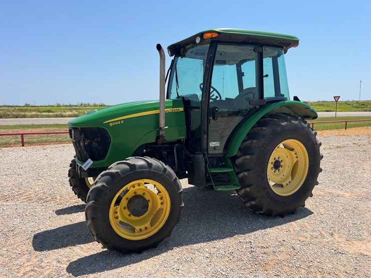 2010-john-deere-5093e-image-1