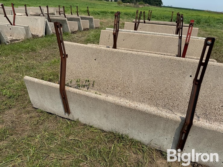 concrete-feed-bunks-image-12