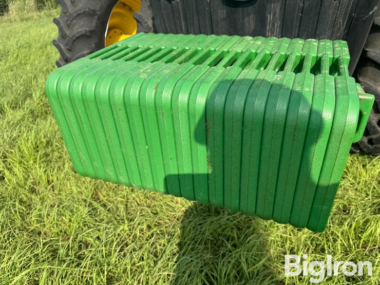 2013-john-deere-8335r-image-16