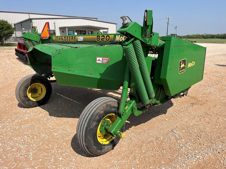 1997-john-deere-820-image-7